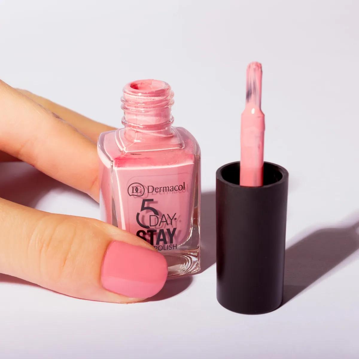 Longlasting nail polish 5 Days Stay No.06 First Kiss
