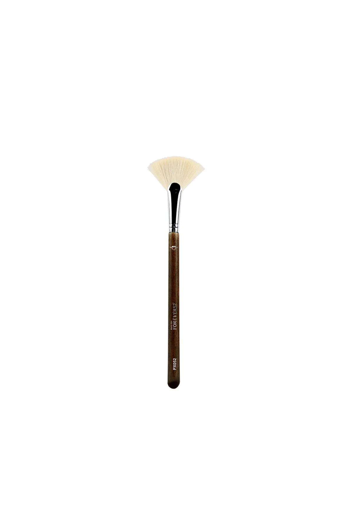 Small Fan Brush-