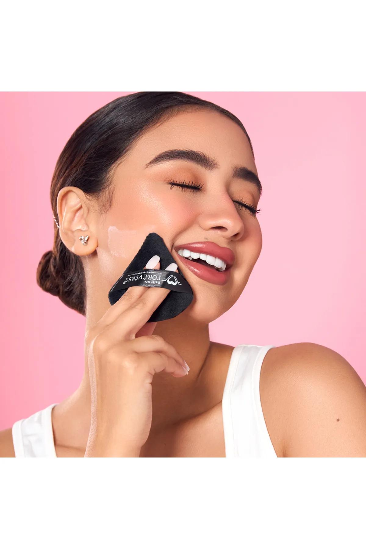 A Skin-Like Blend Baking Powder Puff