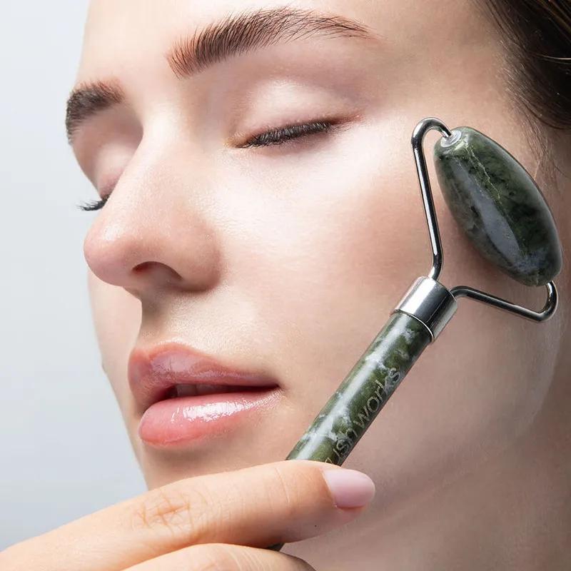 Brushworks HD Jade Roller