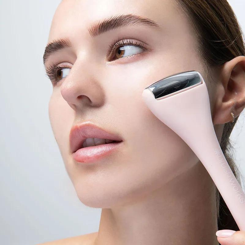 Brushworks Cryo Roller