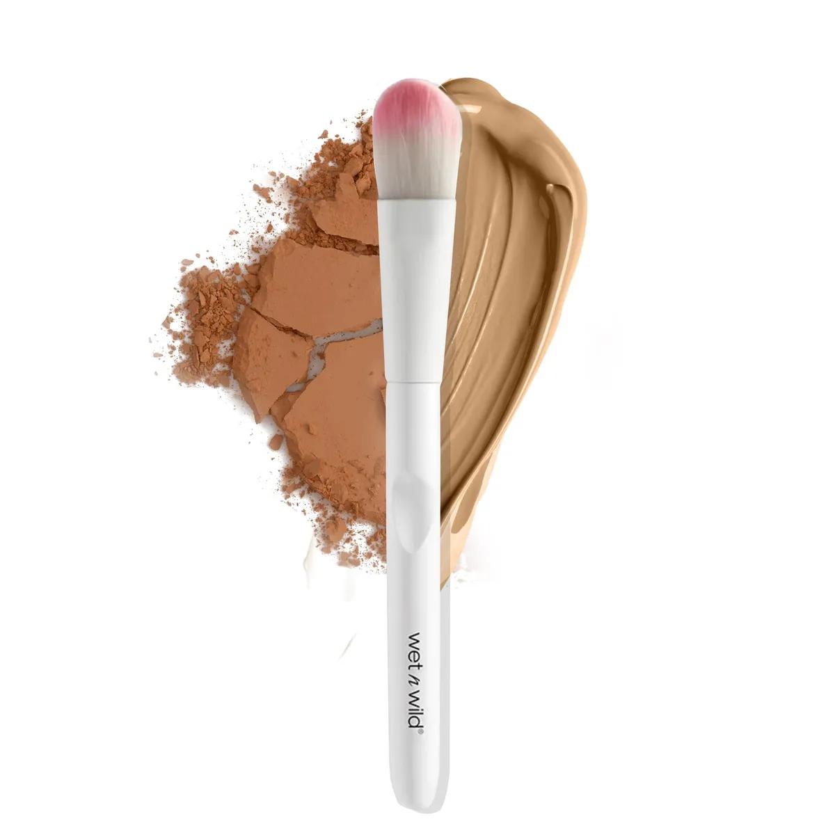 Dermacol D81-Eyeshadow Brush Cosmetic Brush